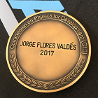 Medalla a Jorge Flores por sus aportaciones a la física en México